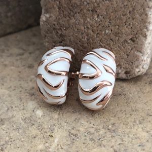 Elegant Vintage Inspired Stud Earrings